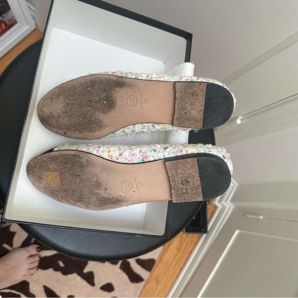Chanel Tweed Ballet Flats with Black Cap Toe - Picture 5 of 6